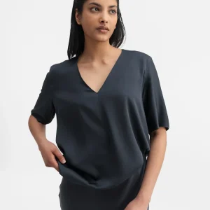 Ahlvar Yoli v-neck Silk Blouse Blue Grey